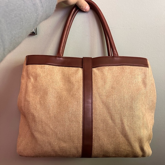 Auth CHANEL Linen Tan and Brown Tote Bag with Hologram - Picture 2 of 12